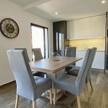 Rocha Do Sul 2 By Coral